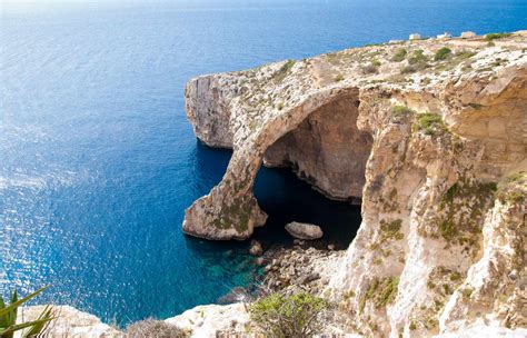 blue grotto gozo.